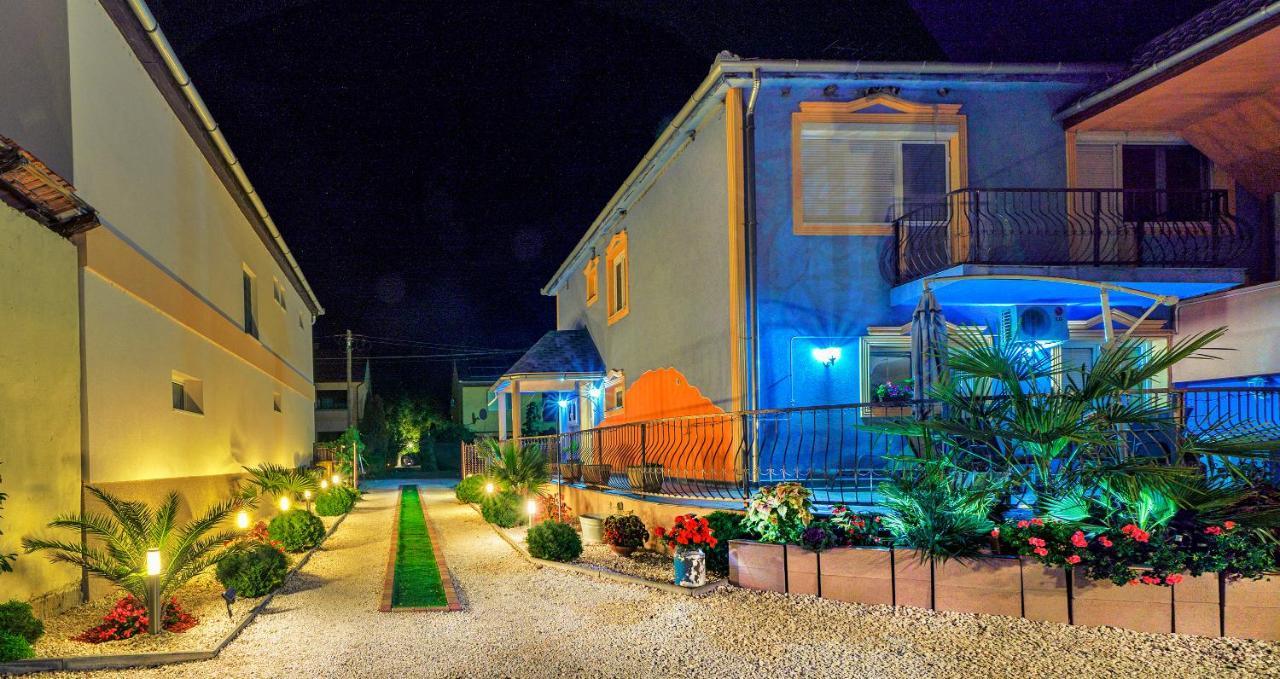 Vintiamo Aparthotel *